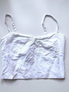 Thrifted White Crop Top 🍦